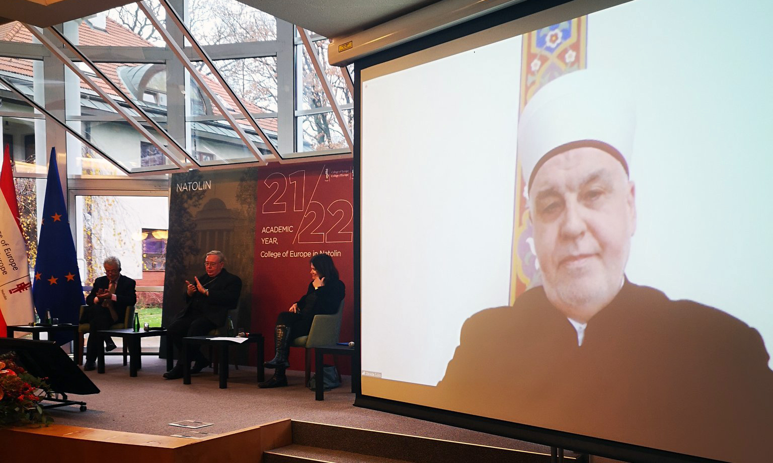 16 11 2021 01 reis panel diskusija