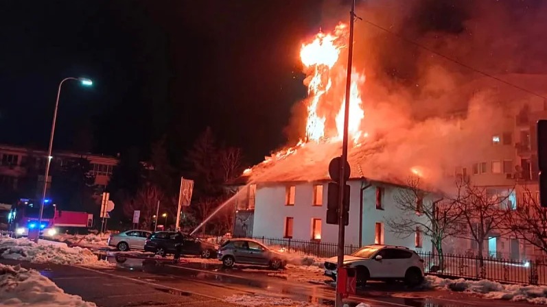 26 12 2024 01 dzamija brcko pozar