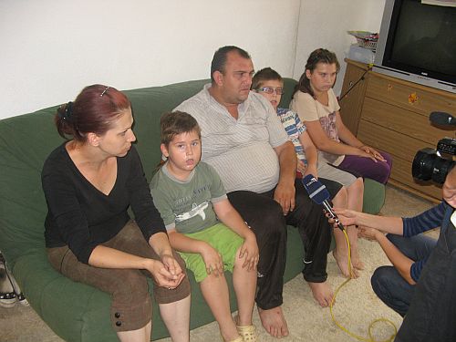 pomoc-porodica-azilovic-2011