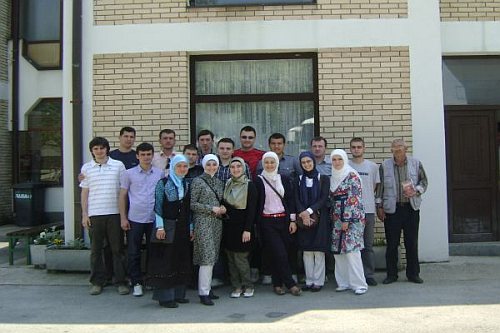 studenti-fina-v-kladusa-bihc-maj-2011