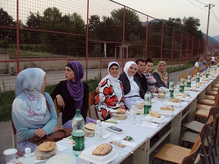 iftar-kiseljak-450-mladih-08-2012-1