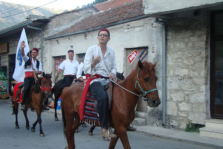 ispracaj-konjanici-stolac-06-2012-3
